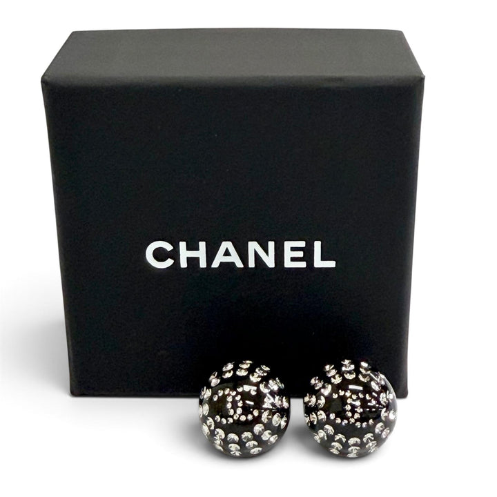 極美品△CHANEL シャネル D26A ココマーク クリスタル ラインストーン モノトーン スタッド ピアス アクセサリー 両耳用 ブラック 箱付き