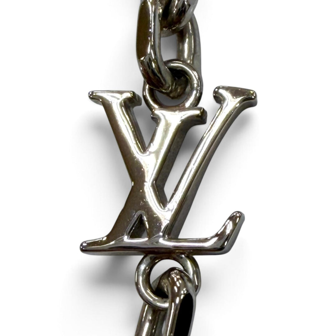 極美品▼LOUIS VUITTON ルイヴィトン 2026年製 M02739 チェーン LVユアーズ ネックレス シルバー イタリア製 メンズ 箱・保存袋付き