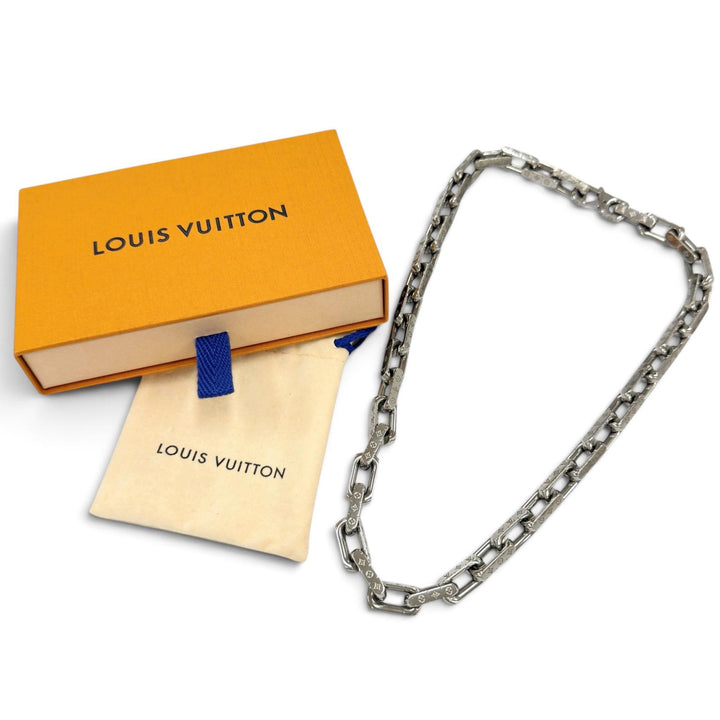 美品●LOUIS VUITTON ルイヴィトン 23年製 M00307 コリエ チェーン モノグラム ネックレス シルバー イタリア製 メンズ 箱・保存袋付き