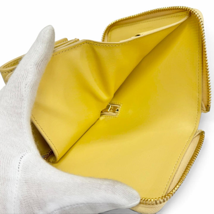 未使用△CELINE セリーヌ 10N993FVO スモールジップウォレット グレインドカーフスキン コンパクトウォレット スプリングイエロー 現行品