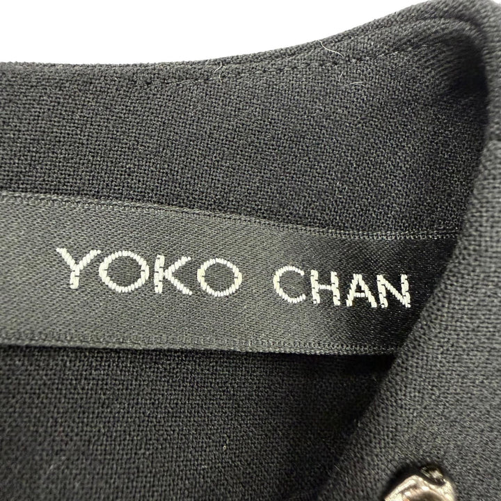 極美品☆YOKO CHAN ヨーコチャン YCB-319-153H フェイクパール付 ブラウス トップス ブラック 36 日本製 正規品 レディース