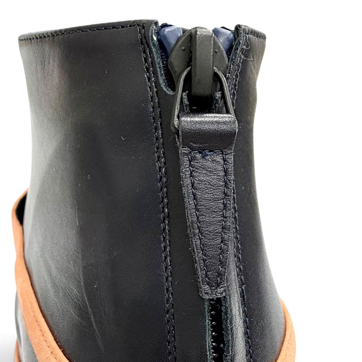 極美品△MANOLO BLAHNIK マノロブラニク NUSA レザー スウェードレザー使い バックジップ ポインテッドトゥ ブーティ 37 伊製 箱・袋付き
