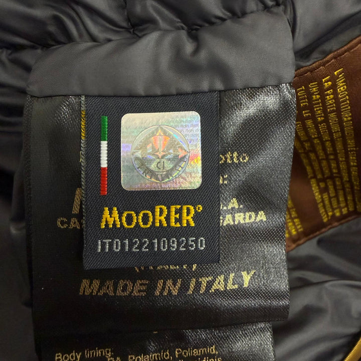 極美品□MOORER ムーレー MORESCO モレスコ ACQUA RESISTANT ファーフーデッド ダウンジャケット ダークブルー 44 正規品 メンズ