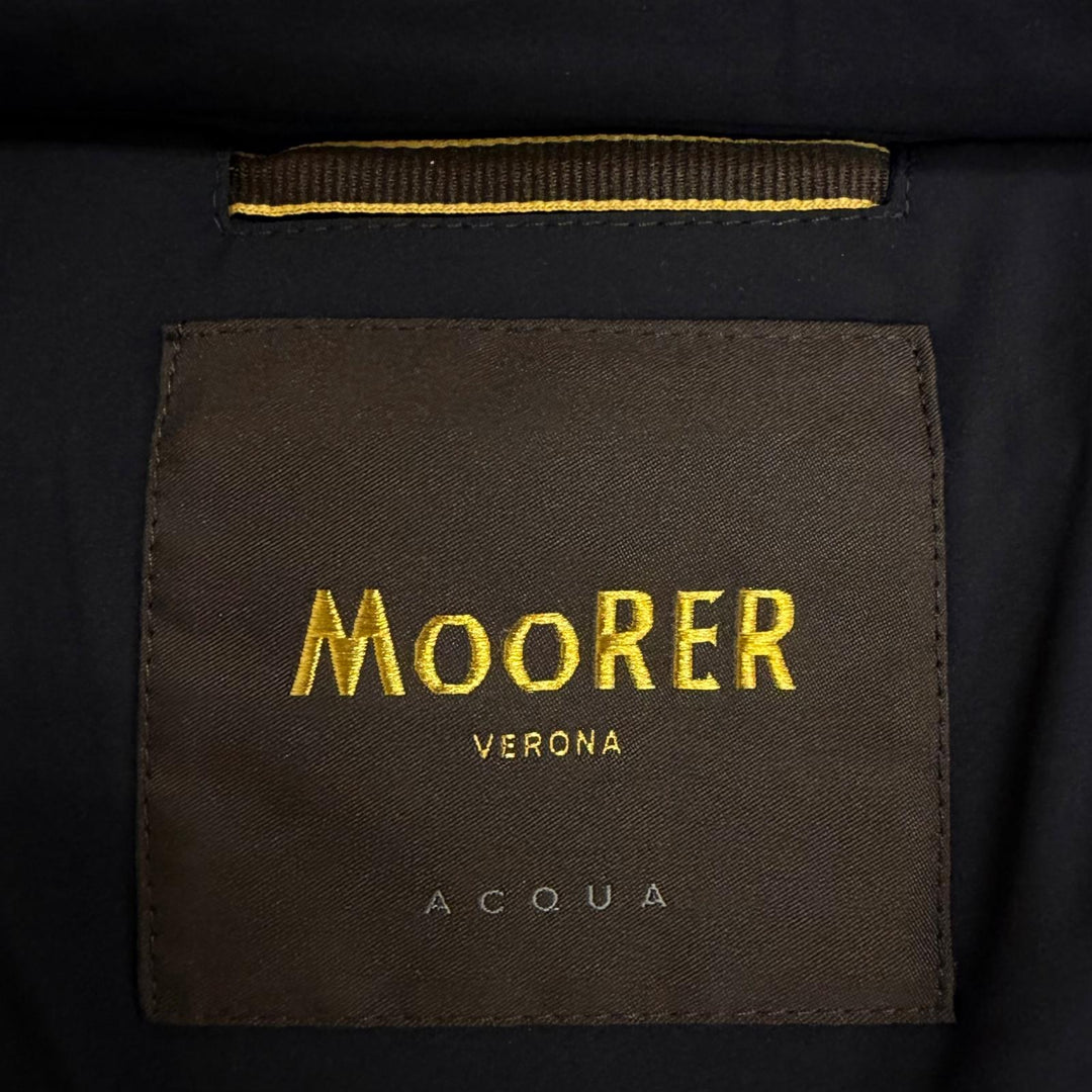 極美品□MOORER ムーレー MORESCO モレスコ ACQUA RESISTANT ファーフーデッド ダウンジャケット ダークブルー 44 正規品 メンズ