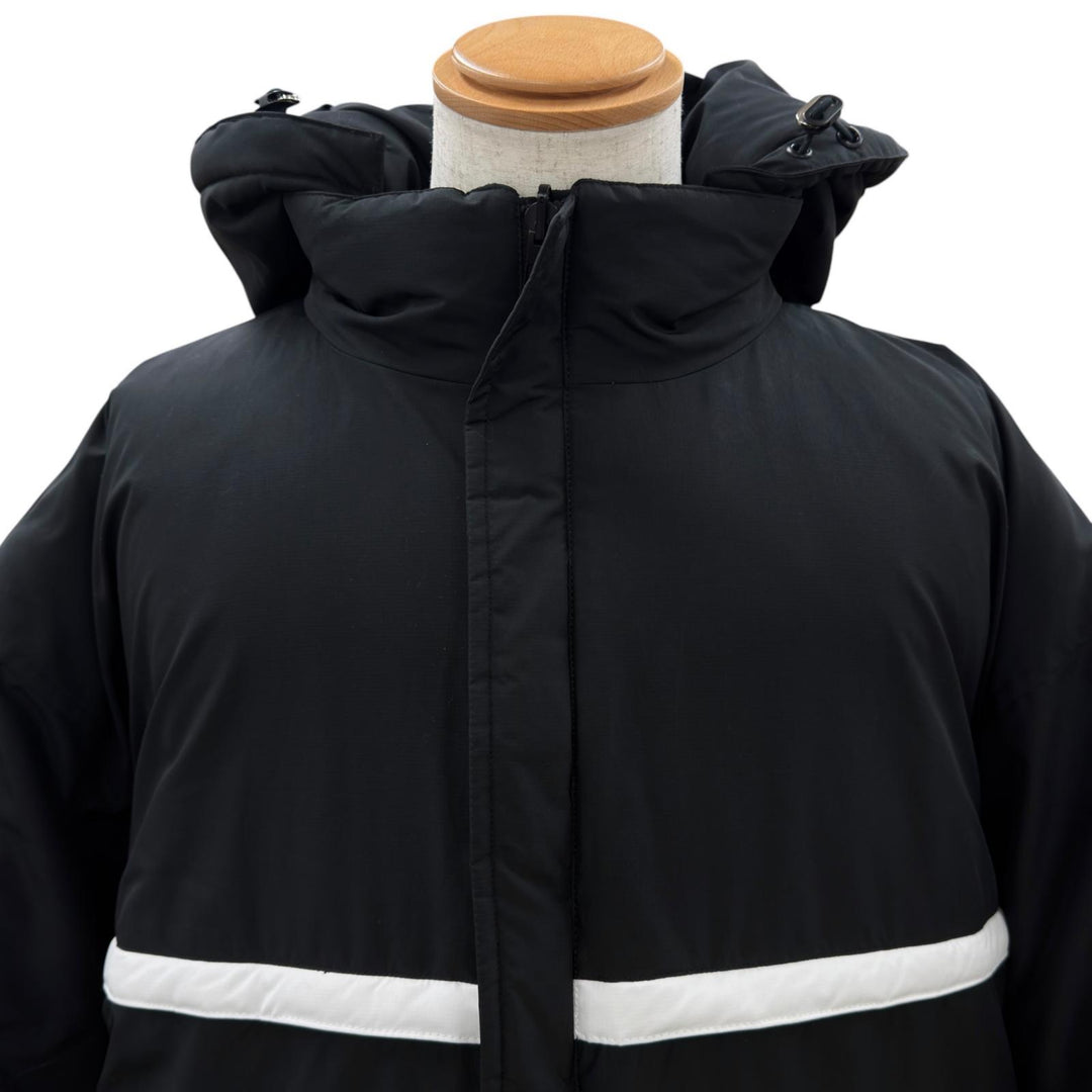 美品●GIVENCHY ジバンシィ BM00BA1255 ラバーロゴワッペン リバーシブル ジップアップ フード付 ダウンコート ブラック 50 正規品 メンズ