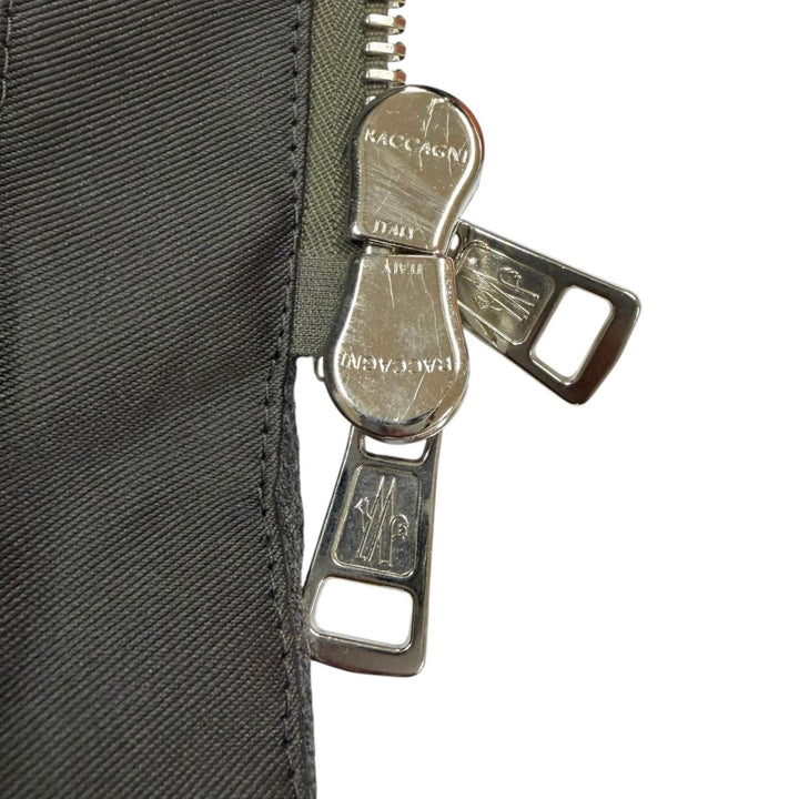 極美品▼MONCLER モンクレール VILAINE ウール100% ファー付き ロゴ入りボタン フーデッド ダウンジャケット グレー 2 正規品 メンズ