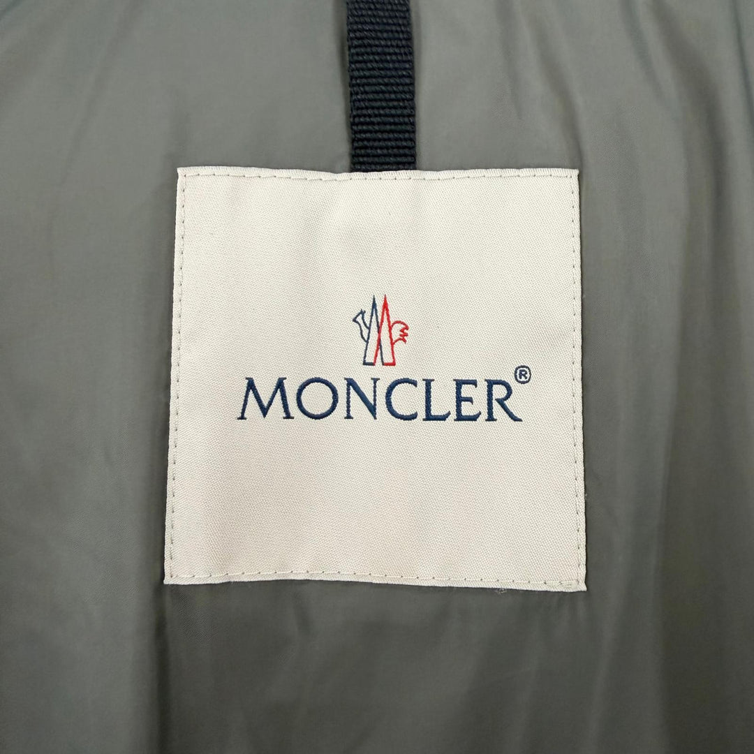 極美品▼MONCLER モンクレール VILAINE ウール100% ファー付き ロゴ入りボタン フーデッド ダウンジャケット グレー 2 正規品 メンズ