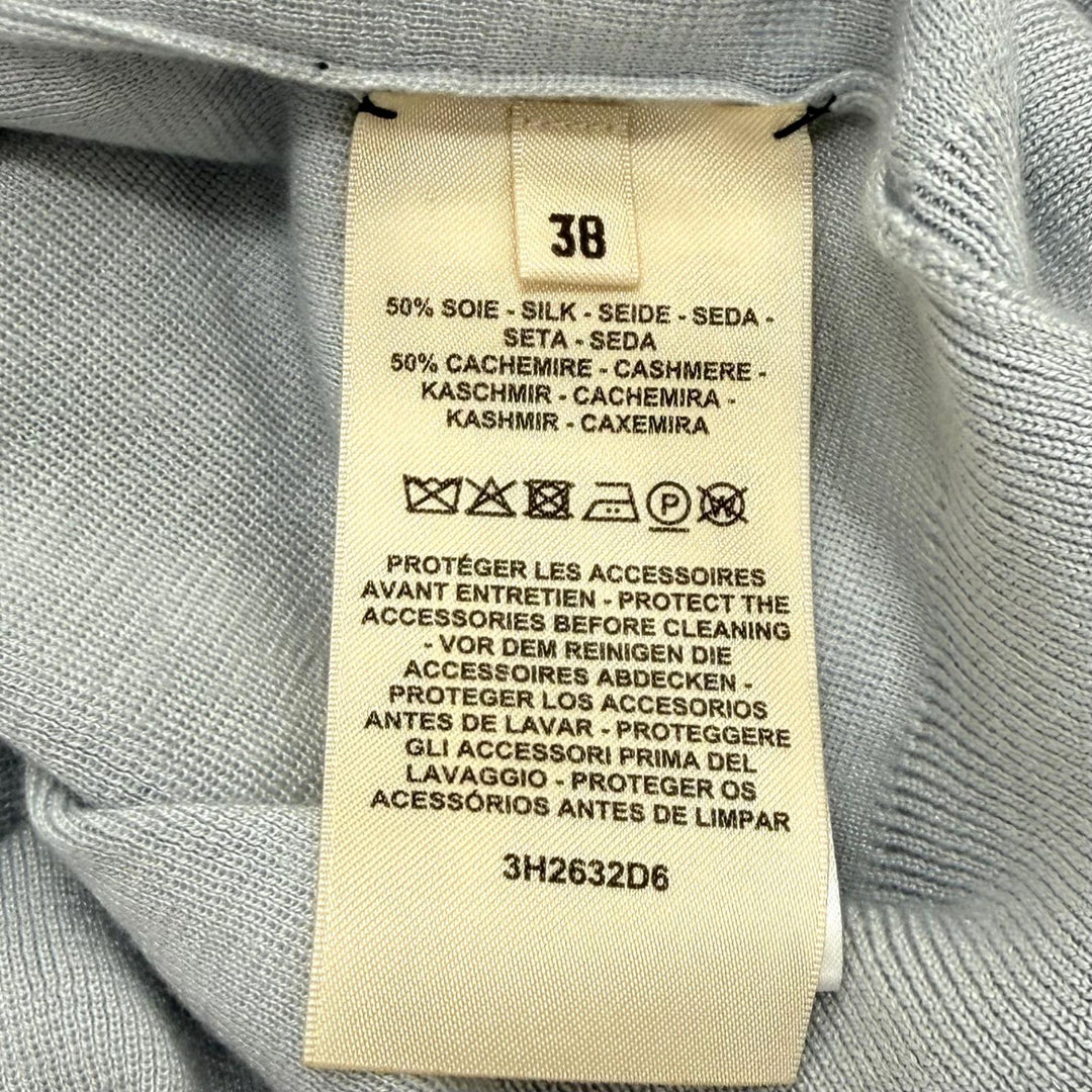 極美品★HERMES エルメス 23AW 3H2632D6 カシミヤ シルク混 エクスリブリス ロゴボタン 長袖 ニット ライトブルー 38 イタリア製 正規品