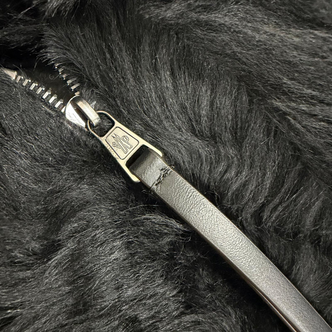 極美品□MONCLER モンクレール 2024年製 CARADOC ロゴワッペン エコファー レザー トートバッグ ブラック イタリア製 正規品 メンズ