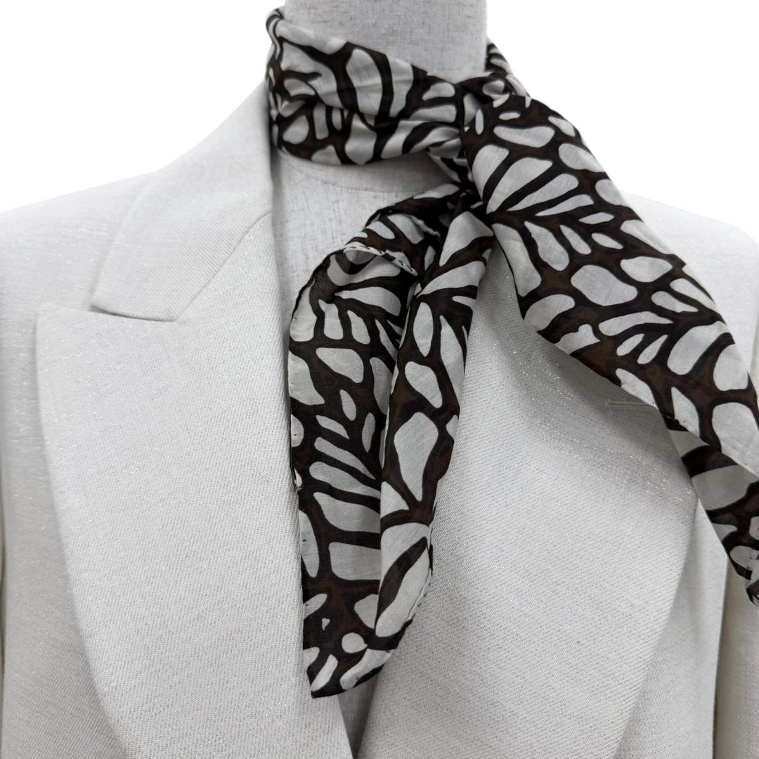 極美品☆Brunello Cucinelli ブルネロクチネリ スカーフトリム ダブルジャケット ホワイトラメ 40 イタリア製 正規品 レディース