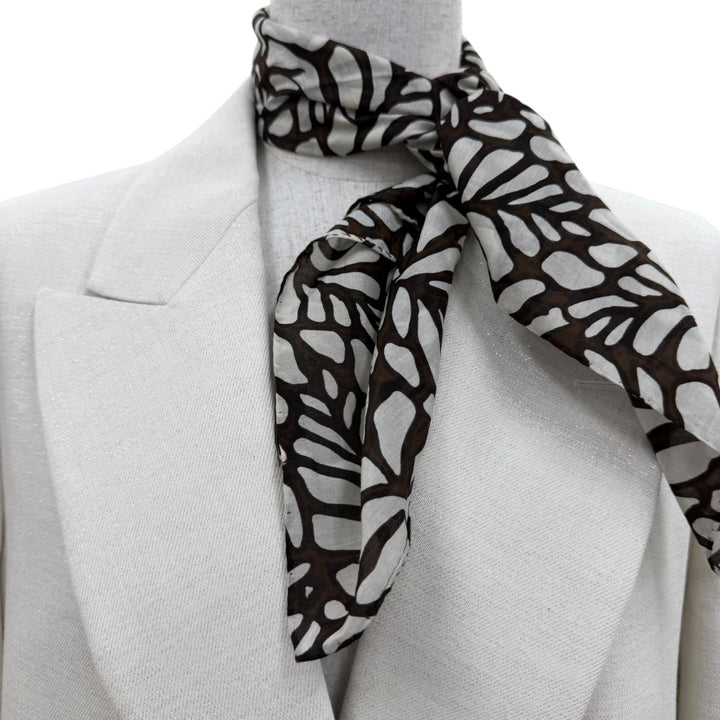 極美品☆Brunello Cucinelli ブルネロクチネリ スカーフトリム ダブルジャケット ホワイトラメ 40 イタリア製 正規品 レディース