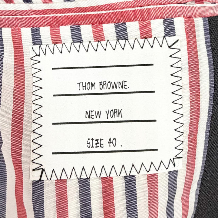極美品△THOM BROWNE トムブラウン FOC320B ウール100％ 裏地トリコロールストライプ シングル ロング コート ブラック 40 伊製 正規品