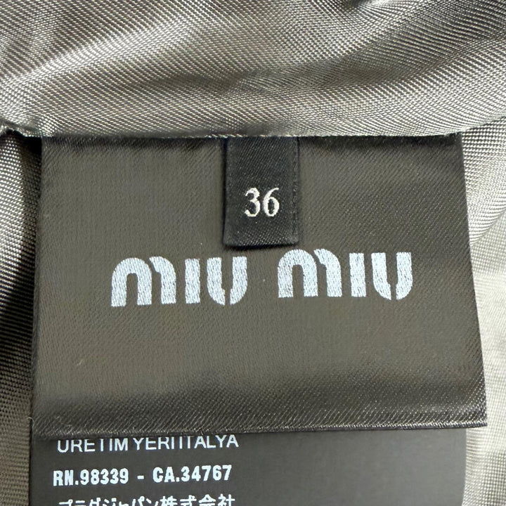 極美品△MIUMIU ミュウミュウ 2025年 ML1413 ウール カシミヤ キャメル ロゴ クロップド ブルゾン ジャケット グレー ブラウン 36 正規品