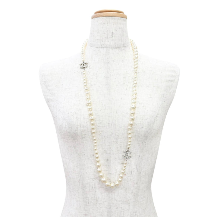 極美品△CHANEL シャネル A14V ココマーク ロング パール ネックレス ホワイト系 シルバー フランス製 レディース 保存袋付き オススメ◎