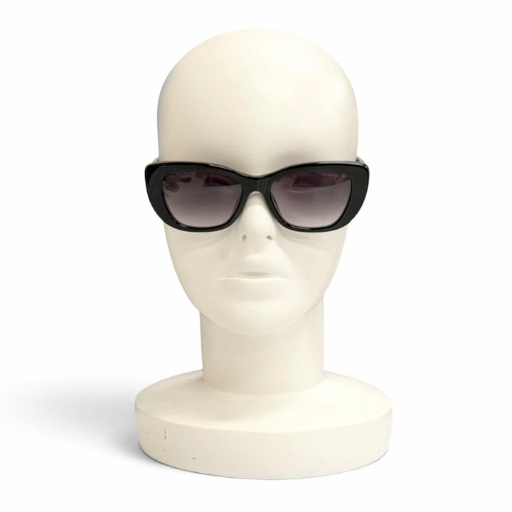極美品△CHANEL シャネル 26C 71766A S1834 バタフライ シェイプ サングラス シェルココマーク 現行モデル ブラック 伊製 レディース