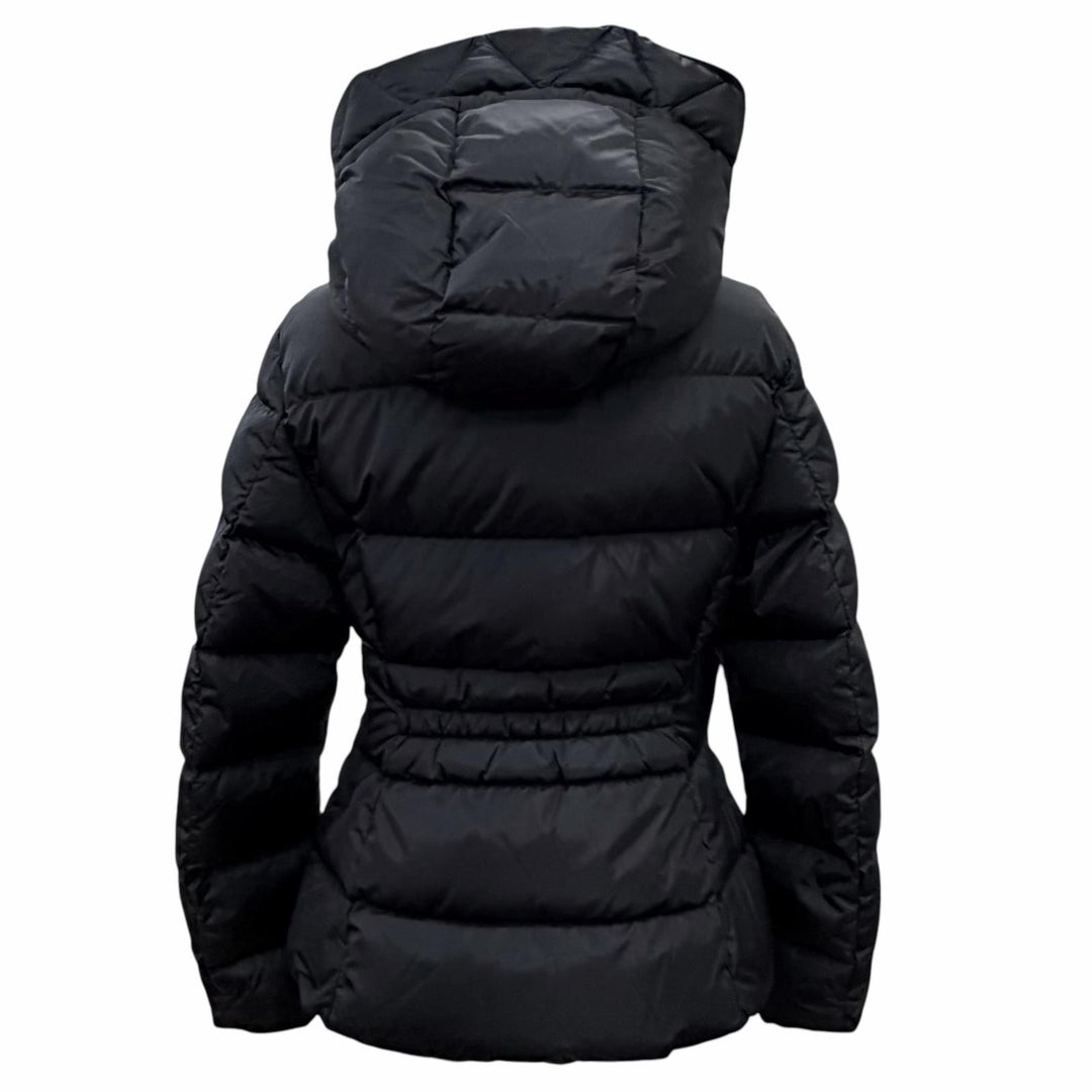 極美品△MONCLER モンクレール 25AW AVOCE ロゴワッペン フード付き ショートダウンジャケット ブラック 1 正規品 ガーメント ハンガー付