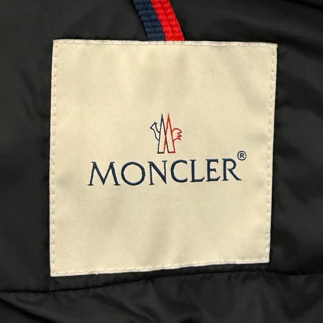 良品★MONCLER モンクレール CHONDRILLE ロゴワッペン・フード付 比翼仕立て ダウンコート ダウンジャケット 黒 1 正規品 レディース