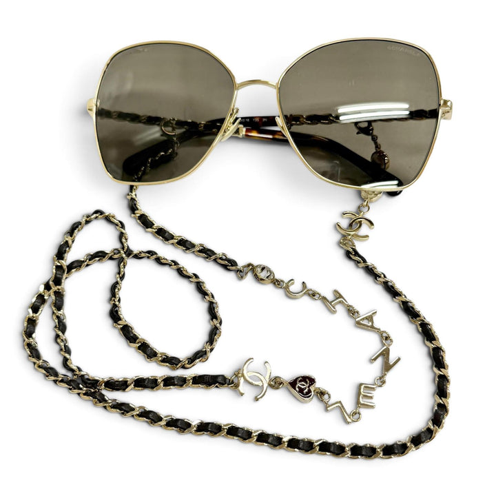 美品△CHANEL シャネル 4274-Q ロゴチェーン付き ココマーク バタフライシェイプ サングラス ゴールド ブラウン系 59□16 135 デモレンズ