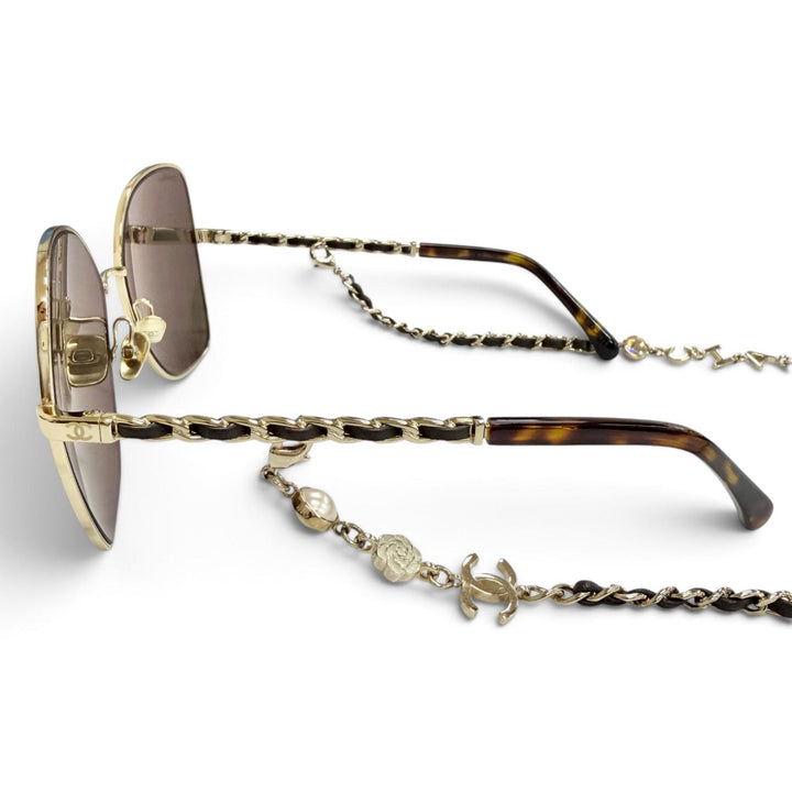 美品△CHANEL シャネル 4274-Q ロゴチェーン付き ココマーク バタフライシェイプ サングラス ゴールド ブラウン系 59□16 135 デモレンズ