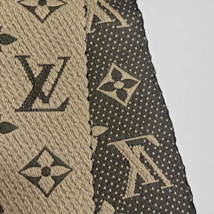 美品□LOUIS VUITTON ルイヴィトン 402336 エシャルプ ロゴマニア ウール シルク フリンジマフラー グレージュ イタリア製 正規品 メンズ