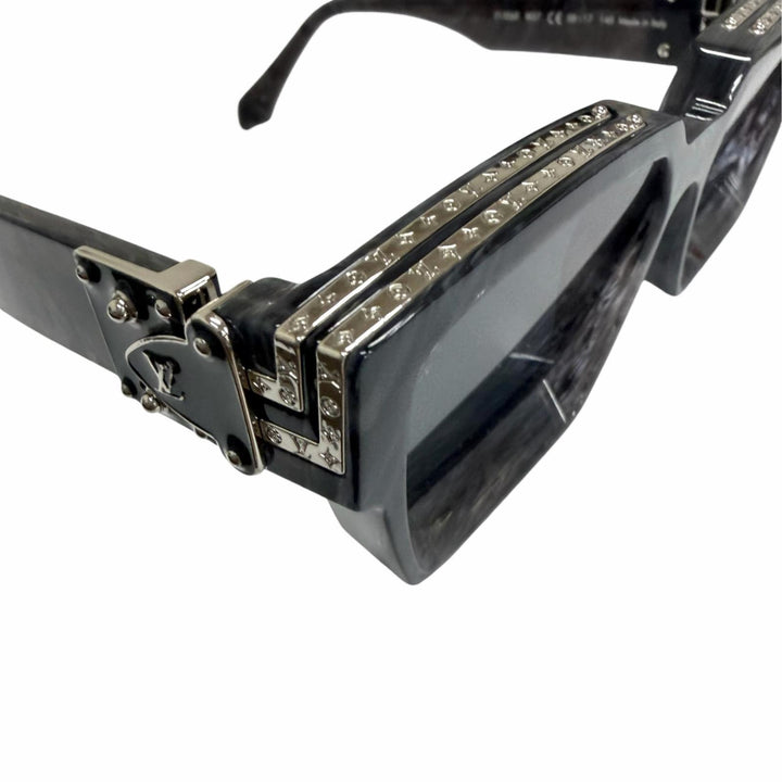 極美品□LOUIS VUITTON ルイヴィトン Z1326E 1.1 ミリオネア スクエア サングラス グリ 58□17-145 デモレンズ イタリア製 保存袋付き