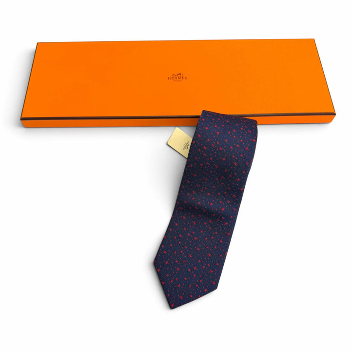 未使用品□HERMES エルメス H339444T 04 スターズ・ペティヤン シルク100％ 総柄 ネクタイ マリン レッド フランス製 メンズ 箱付き