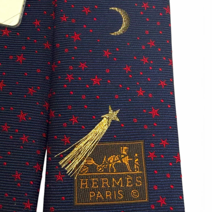 未使用品□HERMES エルメス H339444T 04 スターズ・ペティヤン シルク100％ 総柄 ネクタイ マリン レッド フランス製 メンズ 箱付き