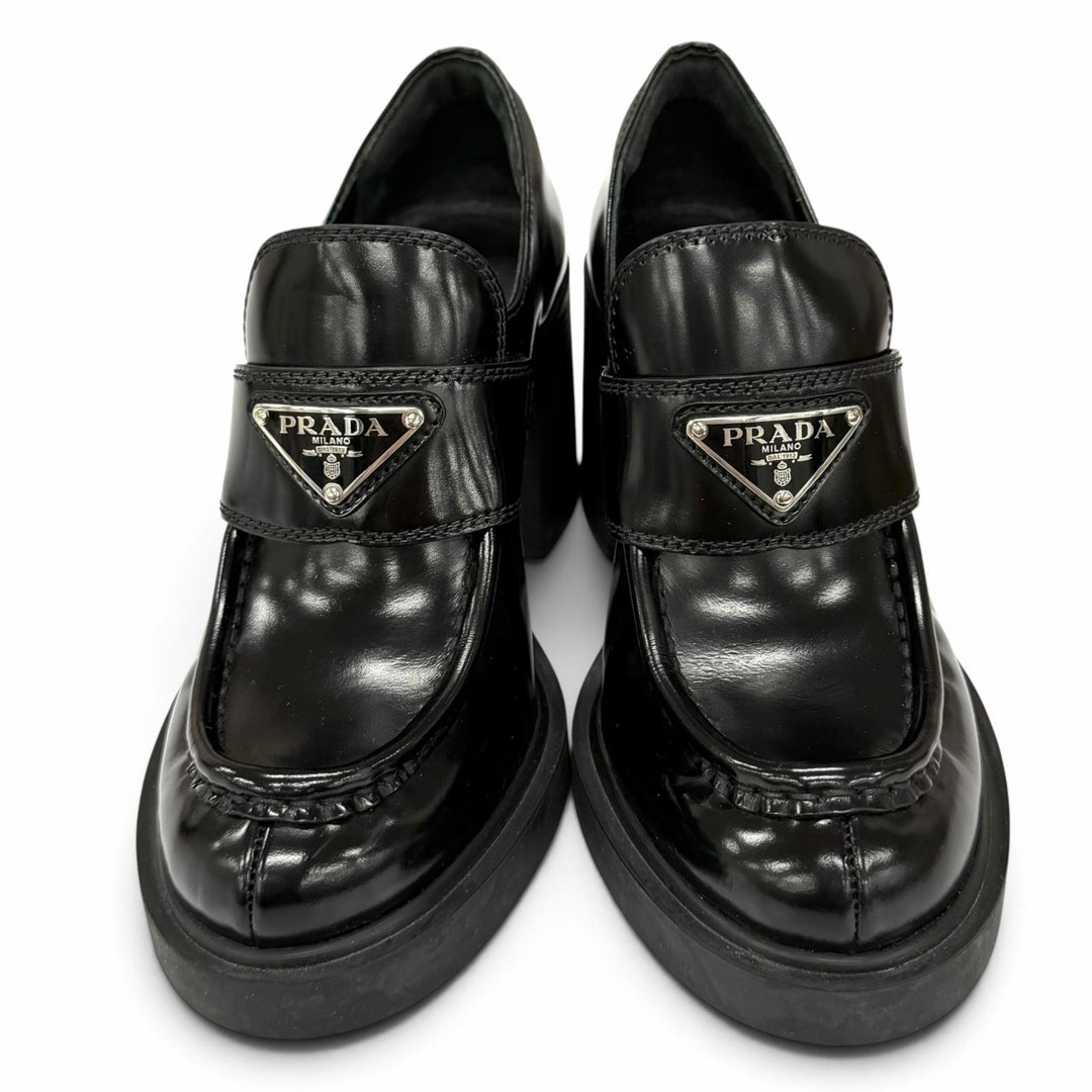 美品★PRADA プラダ チョコレート トライアングルロゴプレート ブラッシュドレザー ローファー ブラック 35.5 イタリア製 レディース