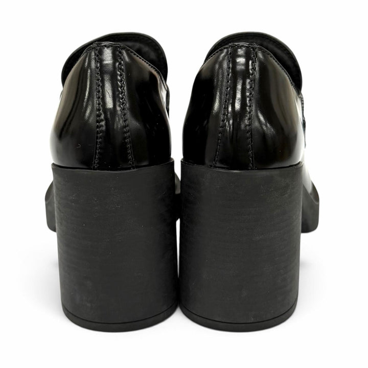 美品★PRADA プラダ チョコレート トライアングルロゴプレート ブラッシュドレザー ローファー ブラック 35.5 イタリア製 レディース
