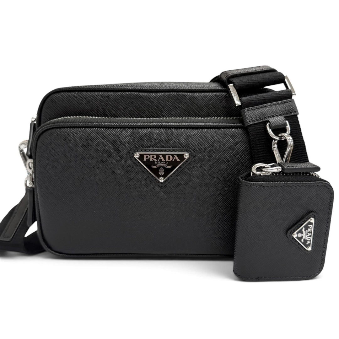 極美品□PRADA プラダ 2VH170 サフィアーノレザー トライアングルロゴ ショルダーバッグ ブラック イタリア製 メンズ 定価462000円