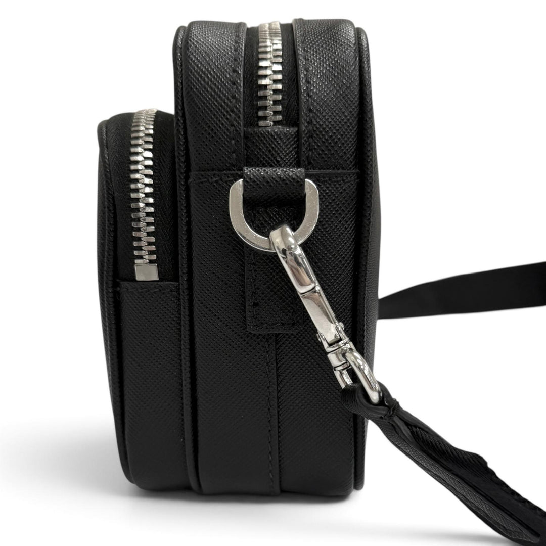 極美品□PRADA プラダ 2VH170 サフィアーノレザー トライアングルロゴ ショルダーバッグ ブラック イタリア製 メンズ 定価462000円