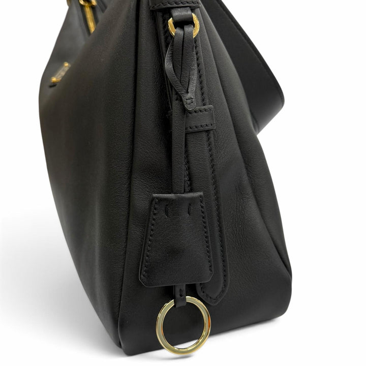極美品★PRADA プラダ 1BC228 プラダ エメ ラージ ソフトグレインレザー ショルダーバッグ トライアングルロゴ 定価539000円 保存袋付き