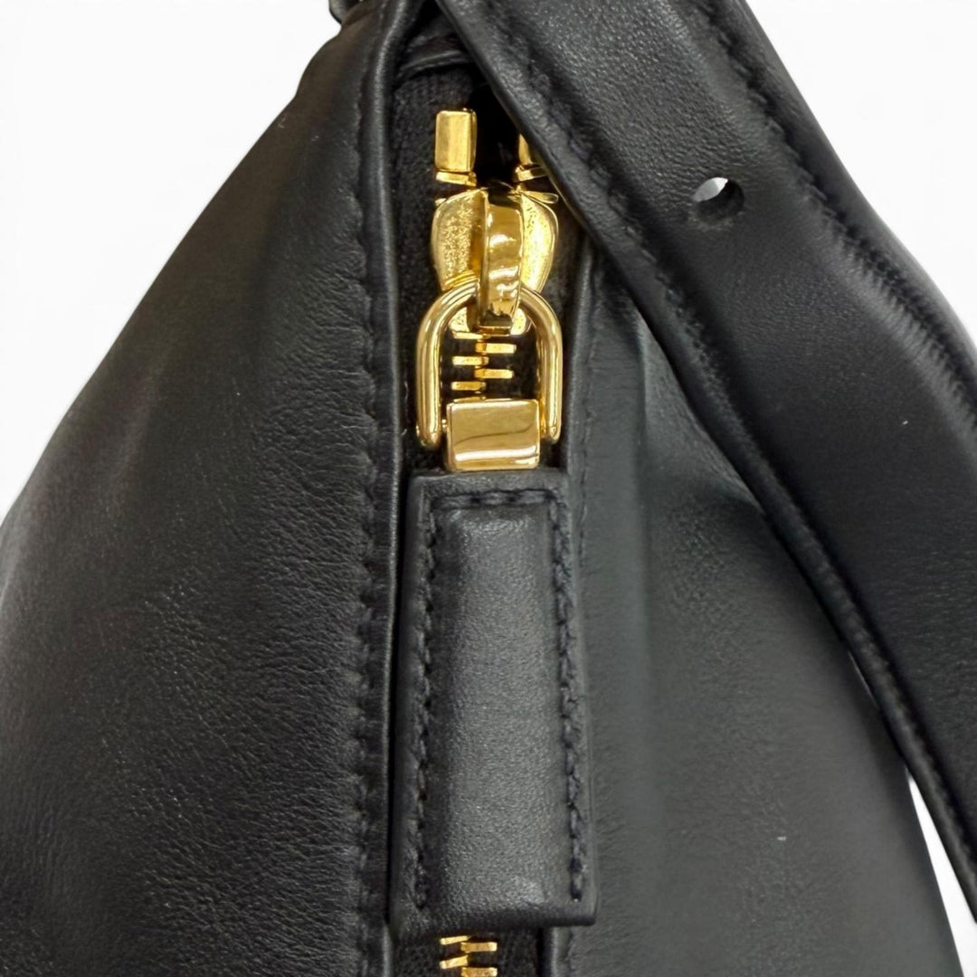 極美品★PRADA プラダ 1BC228 プラダ エメ ラージ ソフトグレインレザー ショルダーバッグ トライアングルロゴ 定価539000円 保存袋付き