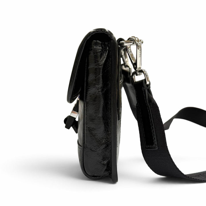 極美品▼PRADA プラダ 2ZH108 ソフトルックスレザー トライアングルロゴ スマートフォンケース ショルダーバッグ ブラック 定価269500円
