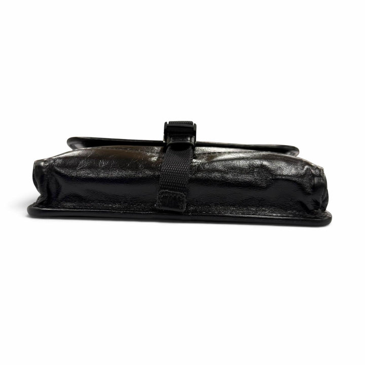 極美品▼PRADA プラダ 2ZH108 ソフトルックスレザー トライアングルロゴ スマートフォンケース ショルダーバッグ ブラック 定価269500円