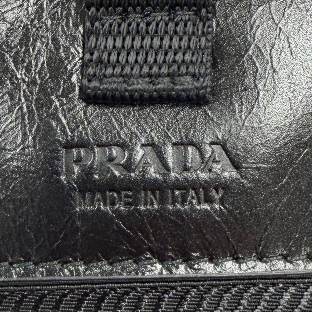 極美品▼PRADA プラダ 2ZH108 ソフトルックスレザー トライアングルロゴ スマートフォンケース ショルダーバッグ ブラック 定価269500円