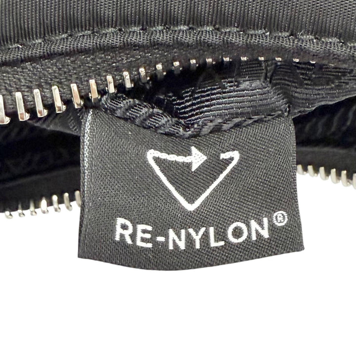 極美品△PRADA プラダ 1N204X Re-Edition 2005 Re-Nylon トライアングルロゴ キーリング付 ハンドバッグ ブラック シルバー金具 伊製
