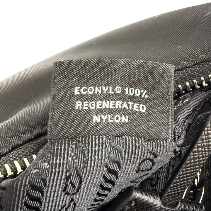 極美品△PRADA プラダ 1N204X Re-Edition 2005 Re-Nylon トライアングルロゴ キーリング付 ハンドバッグ ブラック シルバー金具 伊製