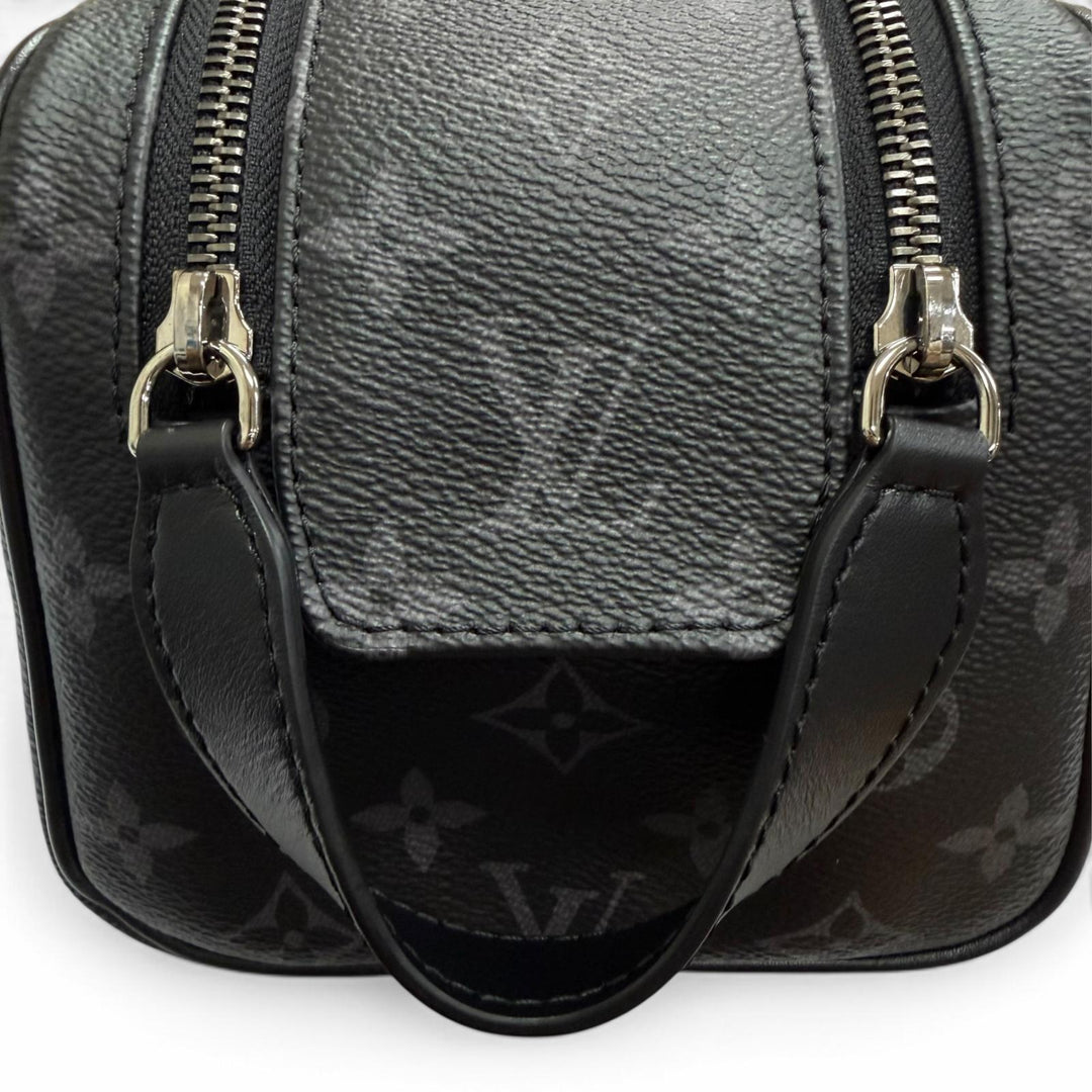 極美品□LOUIS VUITTON ルイヴィトン M46354 ドップ・キット モノグラムエクリプス トラベルポーチ セカンドバッグ ブラック フランス製