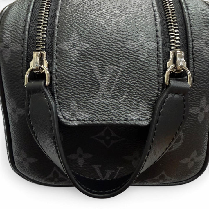 極美品□LOUIS VUITTON ルイヴィトン M46354 ドップ・キット モノグラムエクリプス トラベルポーチ セカンドバッグ ブラック フランス製