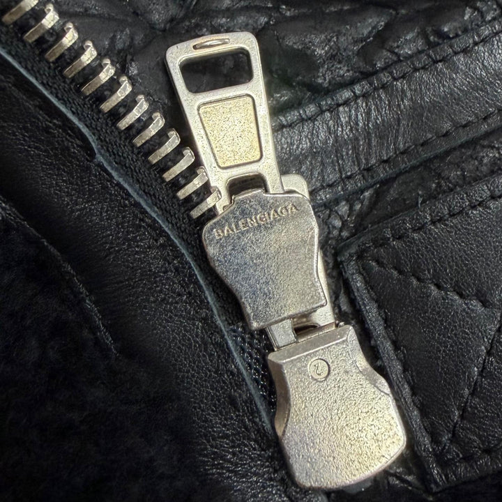 美品□BALENCIAGA バレンシアガ 486093 Shearling Bombadier 羊革 ロゴデザイン ムートンジャケット ボンバージャケット 46 黒 正規品