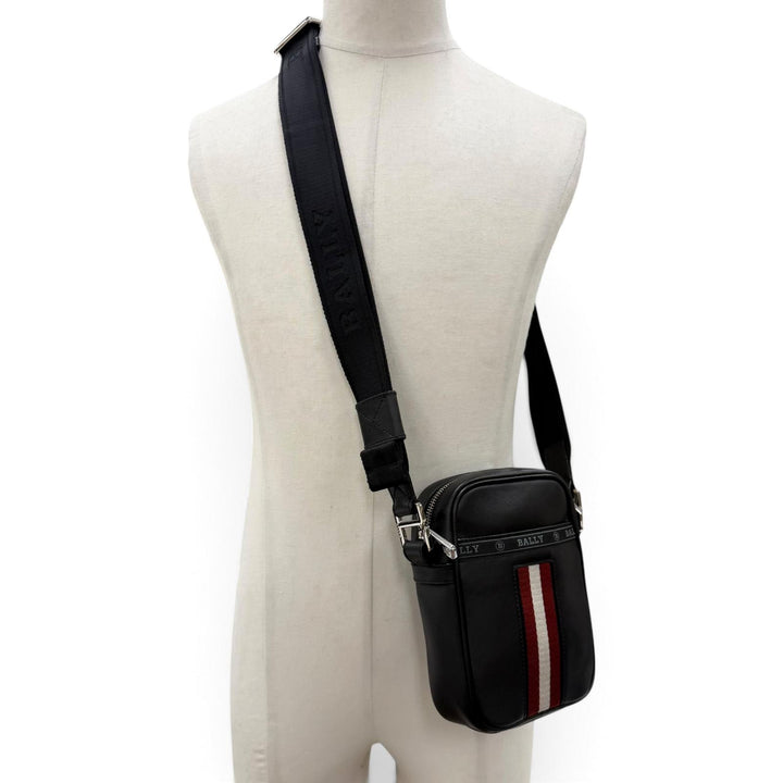 極美品▼BALLY バリー Heyot レザー 2WAY クロスボディバッグ ショルダーバッグ ブラック シルバー金具 ブルガリア製 メンズ 保存袋付き