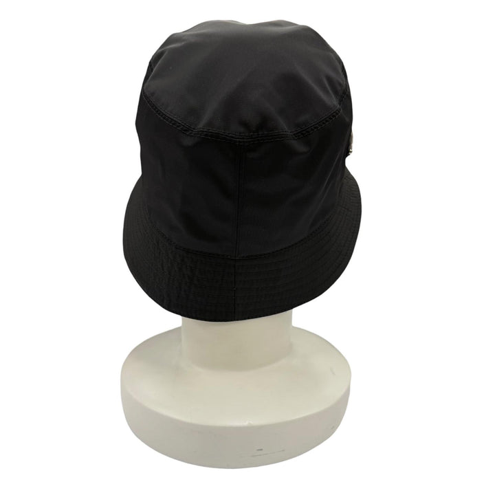 極美品☆PRADA プラダ 1HC137 トライアングルロゴプレート Re-Nylon バケットハット ブラック M イタリア製 正規品 レディース