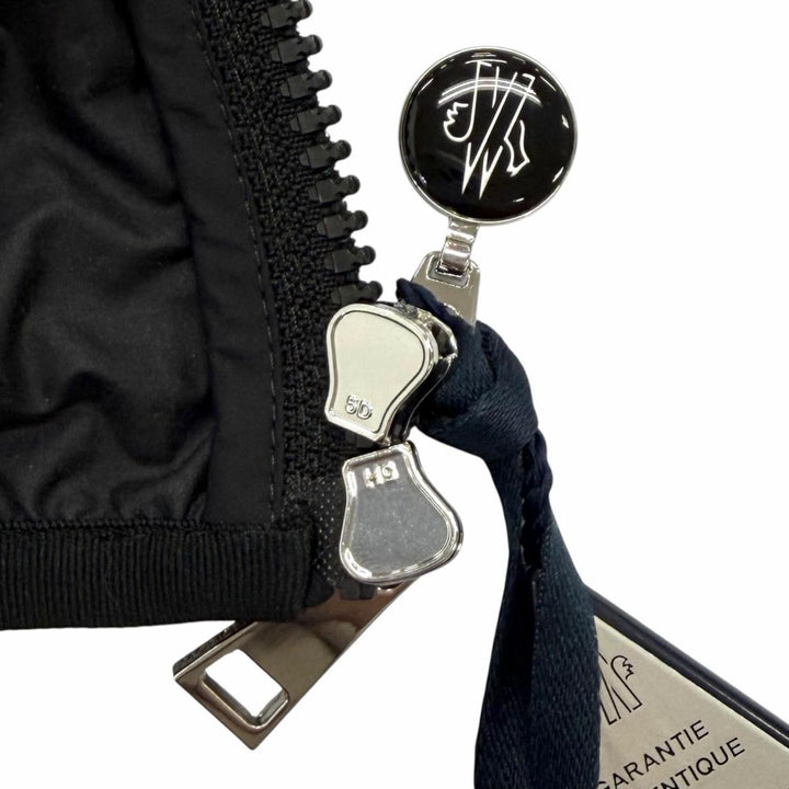 未使用品★MONCLER モンクレール 2023年製 FEGEO ロゴワッペン フード付 ZIP UP ウインドブレーカー ナイロンジャケット 黒 2 正規品