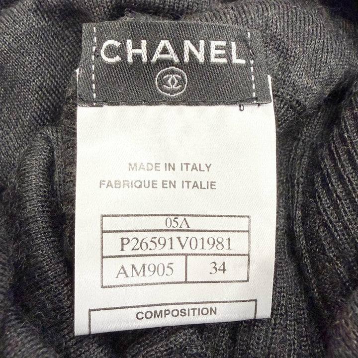 極美品△CHANEL シャネル ヴィンテージ 05A P26591 カシミヤ シルク カメリアブローチ2個付き タートルネック 長袖 ニット 34 正規品