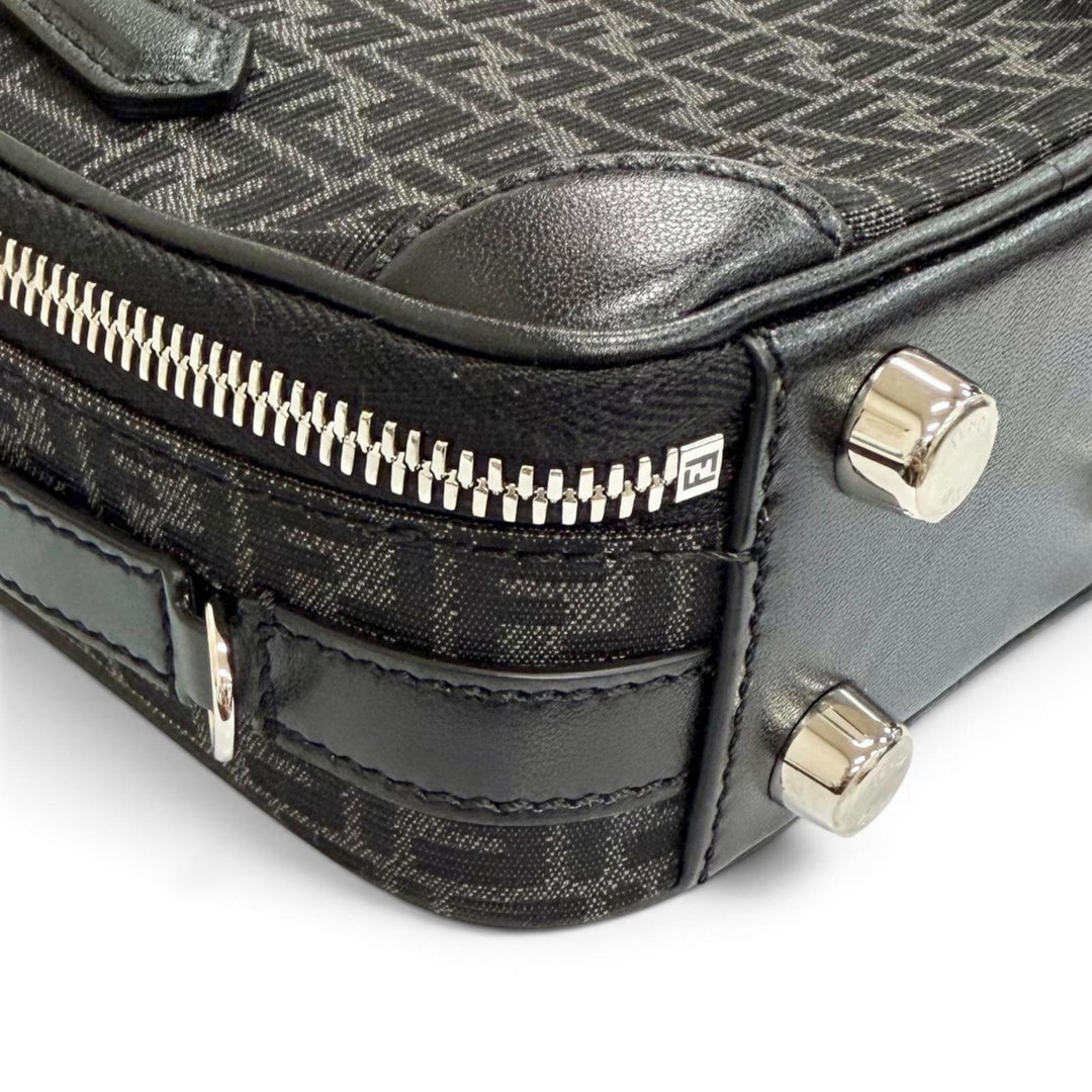 未使用品△FENDI フェンディ 7VA542 マイクロFF ジャガード レザー使い トラベルミニバッグ ショルダーバッグ ブラック イタリア製 箱付