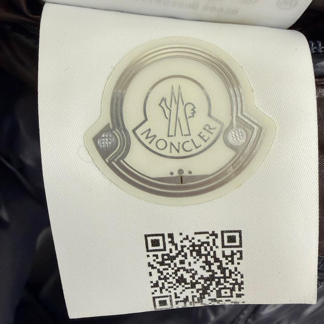 美品□MONCLER モンクレール MAYA GIUBBOTTO ロゴワッペン フーデッド ダウンジャケット パファージャケット ネイビー 3 正規品 メンズ
