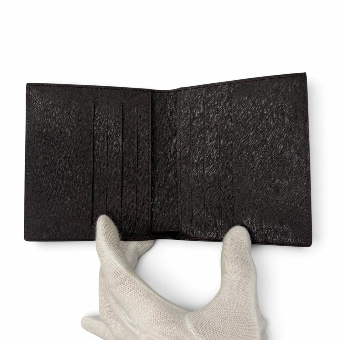 極美品▼Dunhill ダンヒル レザー ロゴプレート付き 札入れ コンパクトウォレット 二つ折り財布 ダークブラウン メンズ 箱付き