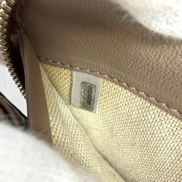 美品☆JIMMY CHOO ジミーチュウ レザー スタースタッズ ラウンドファスナー ロングウォレット 財布 ティーローズ メタリック 箱・保袋付