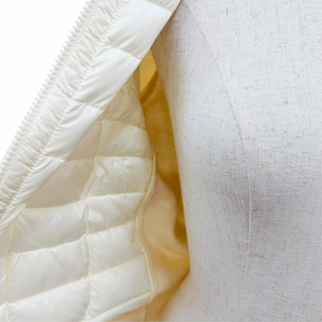 極美品☆MONCLER モンクレール 2023年製 I20939B51000 CARDIGAN ロゴワッペン ニット切替 ダウンジャケット アイボリー XS 正規品 保袋付
